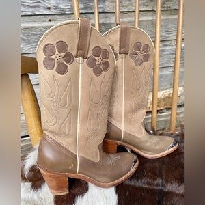 1970s Vintage ACME floral cowboy books size 7.5